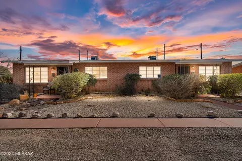 2010 N Tucson Blvd, Tucson, AZ 85716