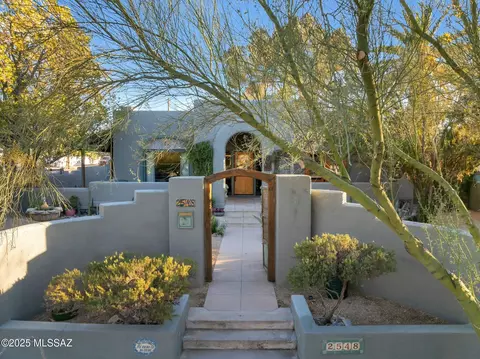 2548 E 7th St, Tucson, AZ 85716