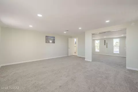 2965 W Christopher Dr, Tucson, AZ 85746 photo 14