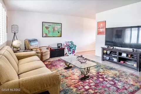 Living - 35 E Pastime Rd, Tucson, AZ 85705 photo 4 of 5