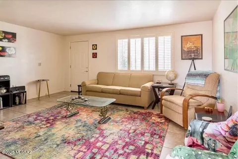 Living - 35 E Pastime Rd, Tucson, AZ 85705 photo 2 of 5