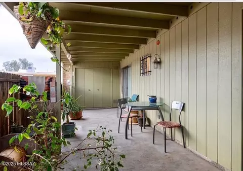 Exterior - 35 E Pastime Rd, Tucson, AZ 85705 photo 1 of 12
