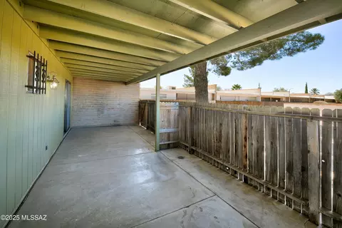 Exterior - 35 E Pastime Rd, Tucson, AZ 85705 photo 5 of 12