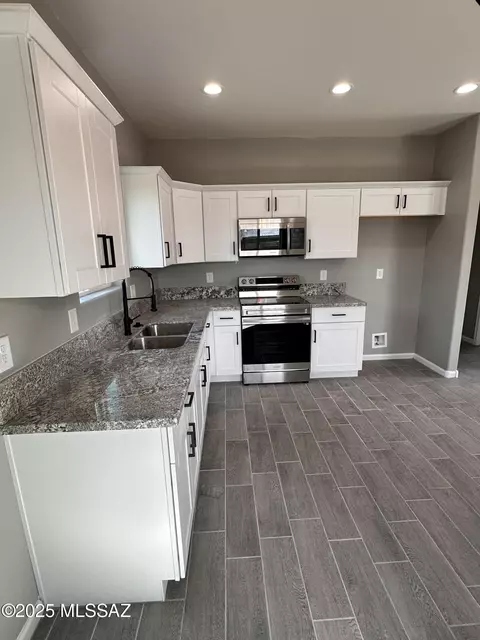 Kitchen - 921 E 36th St, Tucson, AZ 85713 photo 2 of 2