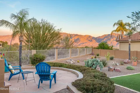 13644 N Balancing Rock Dr, Oro Valley, AZ 85755