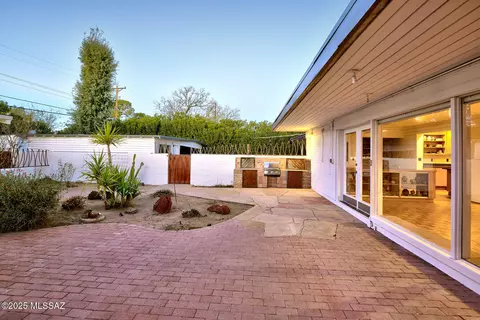 Exterior - 3922 E Cooper St, Tucson, AZ 85711 photo 3 of 15