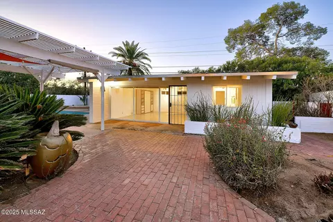 Exterior - 3922 E Cooper St, Tucson, AZ 85711 photo 4 of 15