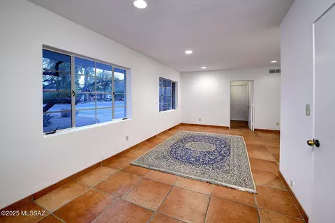Living - 3922 E Cooper St, Tucson, AZ 85711 photo 5 of 9