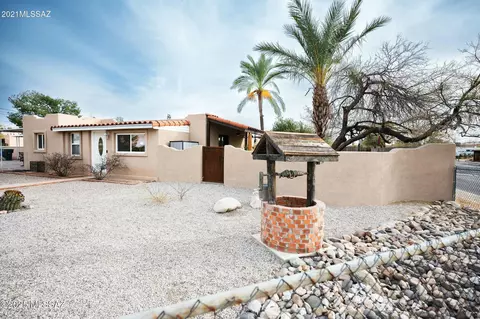 4502 E Seneca St, Tucson, AZ 85712