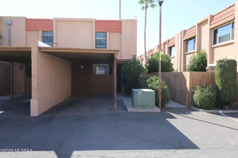 2875 N Tucson Blvd #40, Tucson, AZ 85716