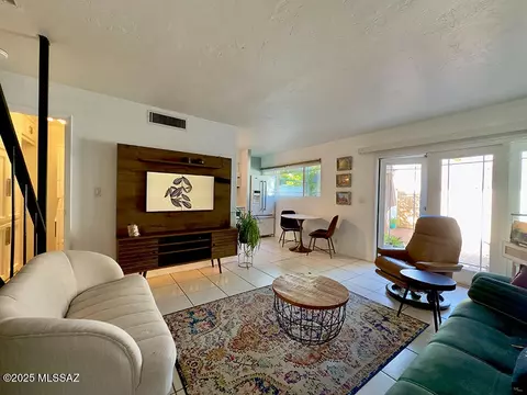 1776 S Palo Verde #L13, Tucson, AZ 85713