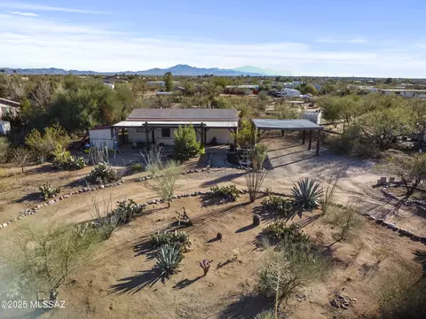 13550 E Crazy Horse Trl, Vail, AZ 85641