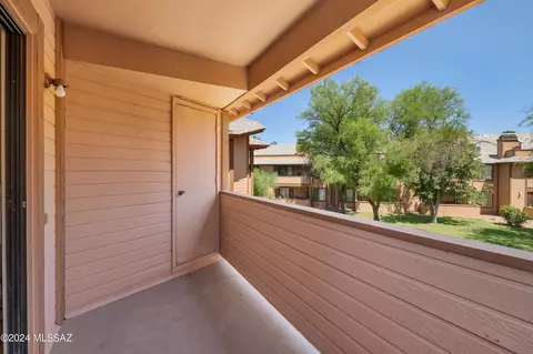 1710 W Park Wood Ln, Tucson, AZ 85746