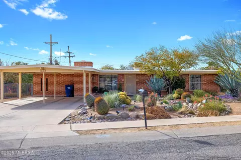 8421 Eli St, Tucson, AZ 85710 photo 8