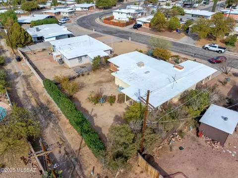 8421 Eli St, Tucson, AZ 85710 photo 5