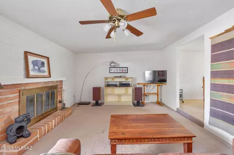 8421 Eli St, Tucson, AZ 85710 photo 15