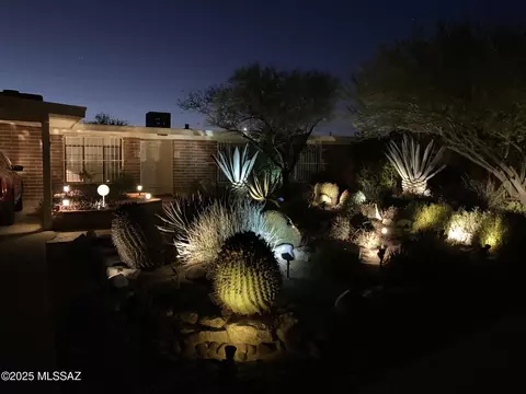 8421 Eli St, Tucson, AZ 85710 photo 9