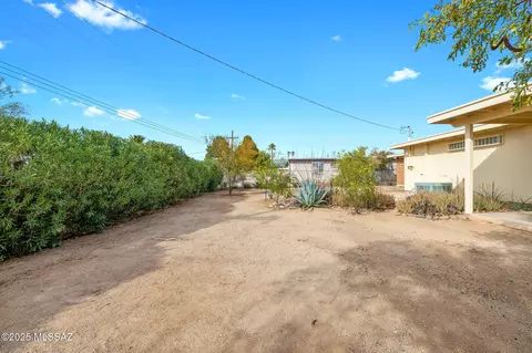 8421 Eli St, Tucson, AZ 85710 photo 45