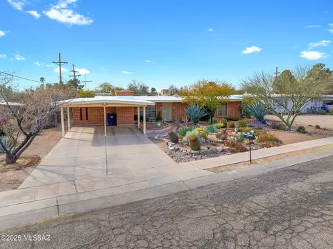 8421 Eli St, Tucson, AZ 85710 photo 6