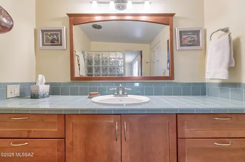 8421 Eli St, Tucson, AZ 85710 photo 21