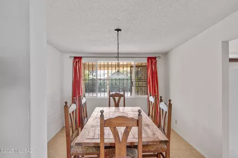 8421 Eli St, Tucson, AZ 85710 photo 30