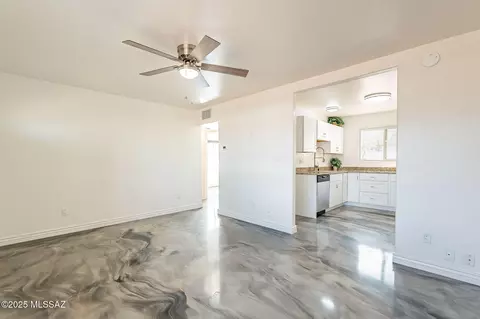 Living - 4652 E 5th St, Tucson, AZ 85711 photo 2 of 7
