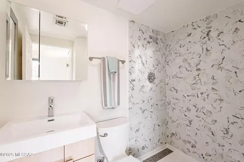 Bath - 4652 E 5th St, Tucson, AZ 85711 photo 1 of 3
