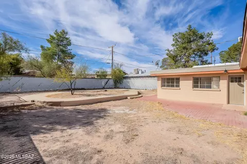 Exterior - 4652 E 5th St, Tucson, AZ 85711 photo 7 of 14