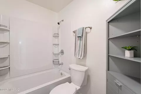 Bath - 4652 E 5th St, Tucson, AZ 85711 photo 3 of 3