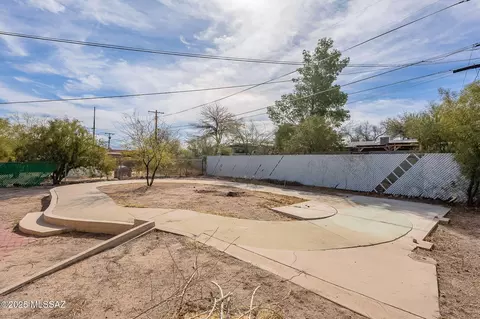 Exterior - 4652 E 5th St, Tucson, AZ 85711 photo 10 of 14