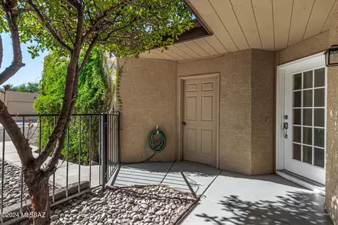 9873 E 2nd St, Tucson, AZ 85748 photo 2