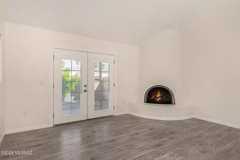 9873 E 2nd St, Tucson, AZ 85748 photo 4