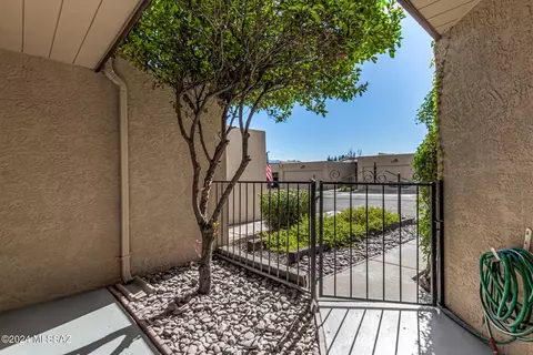 9873 E 2nd St, Tucson, AZ 85748 photo 10