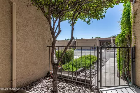 9873 E 2nd St, Tucson, AZ 85748 photo 11