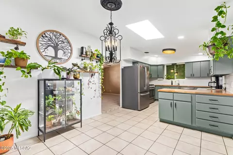 Kitchen - 7148 E 29th St, Tucson, AZ 85710 photo 2 of 5