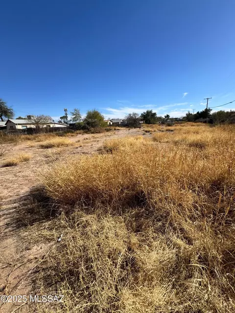 400 E Aragon Rd, Tucson, AZ 85756 photo 2