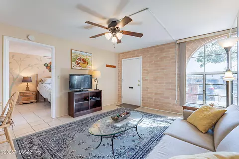316 S Paseo Sarta #C, Green Valley, AZ 85614