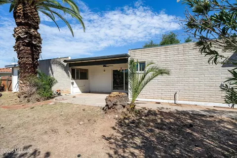 Exterior - 9050 E 9th St, Tucson, AZ 85710 photo 4 of 5