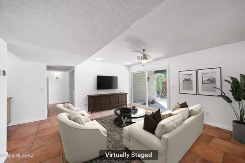 Living - 9050 E 9th St, Tucson, AZ 85710 photo 3 of 6