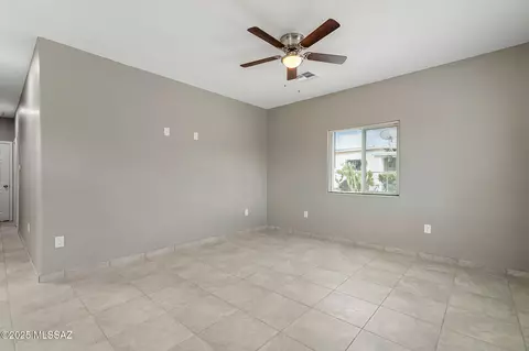 Living - 108 W 30th St, Tucson, AZ 85713 photo 4 of 7