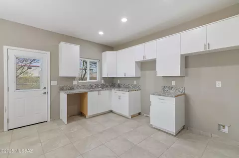 Kitchen - 108 W 30th St, Tucson, AZ 85713 photo 1 of 2