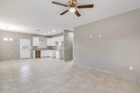 Living - 108 W 30th St, Tucson, AZ 85713 photo 5 of 7