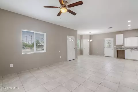 Living - 108 W 30th St, Tucson, AZ 85713 photo 6 of 7