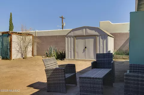 Exterior - 361 E Glenn St, Tucson, AZ 85705 photo 5 of 8