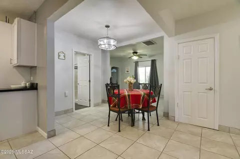 Dining - 361 E Glenn St, Tucson, AZ 85705 photo 3 of 3