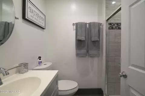 Bath - 361 E Glenn St, Tucson, AZ 85705 photo 5 of 5