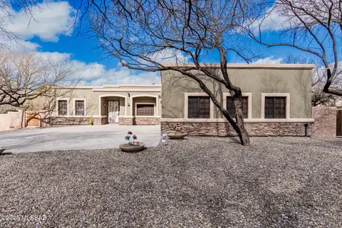 12325 E Cape Horn Dr, Tucson, AZ 85749
