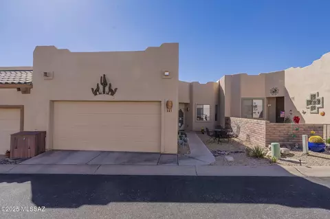 441 W Elkhorn Ct, Green Valley, AZ 85614