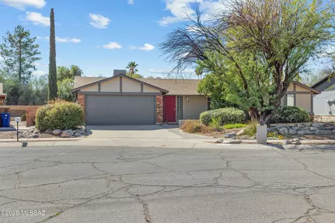 10044 E Hawthorne St, Tucson, AZ 85748