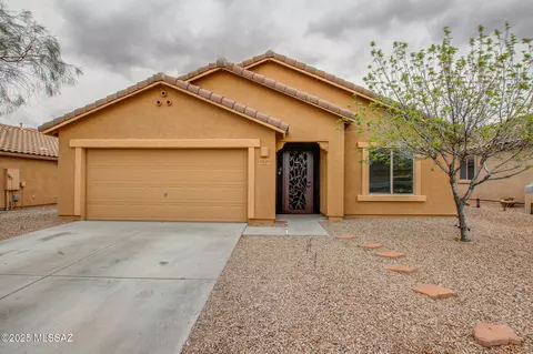11532 W Bannerstone St, Marana, AZ 85658